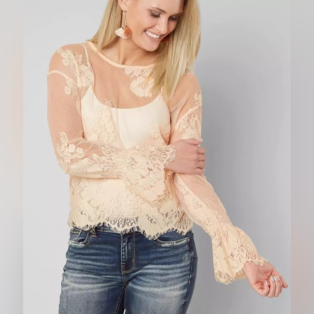Daytrip Cream Lace Bell Sleeve Blouse